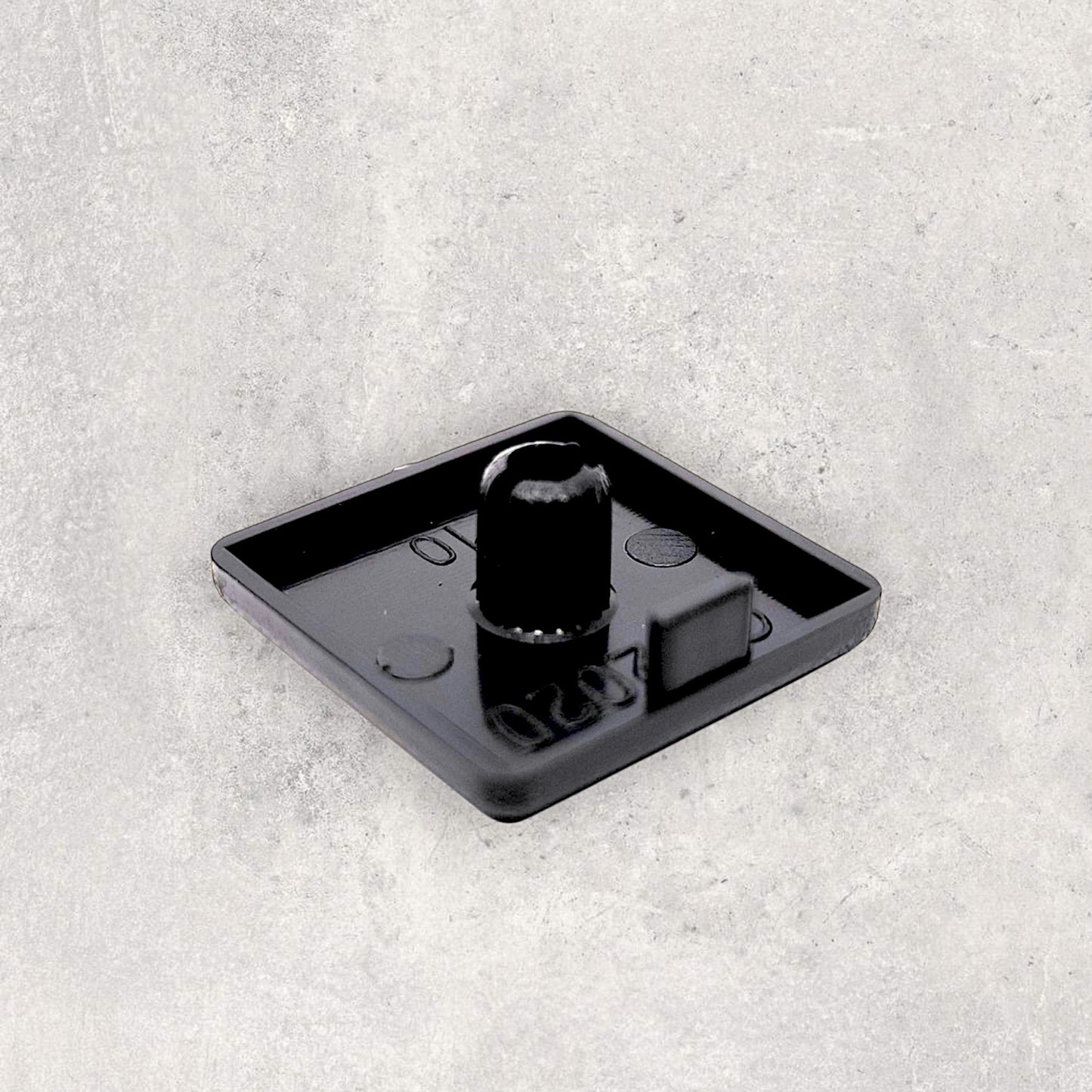 20 Series Plastic End Cap