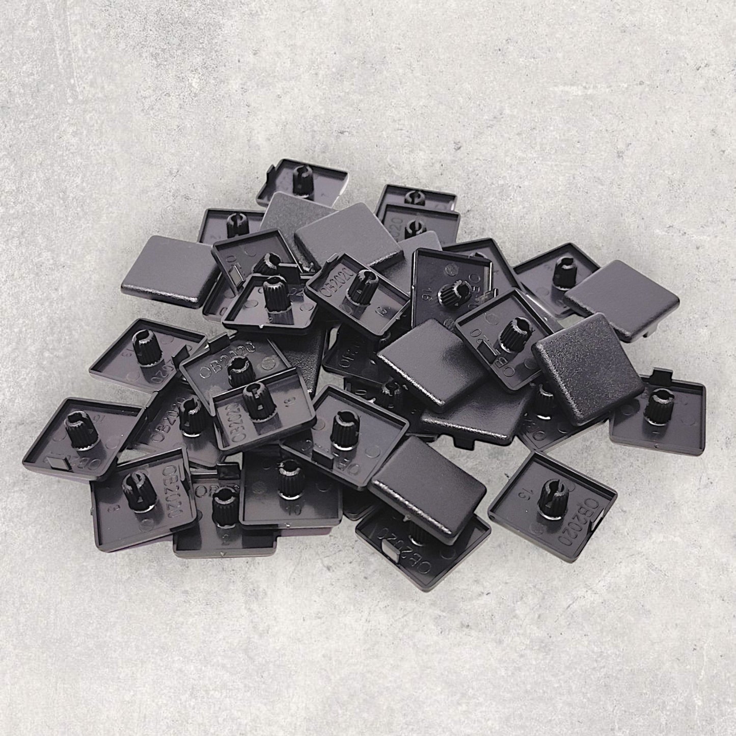 20 Series Plastic End Cap