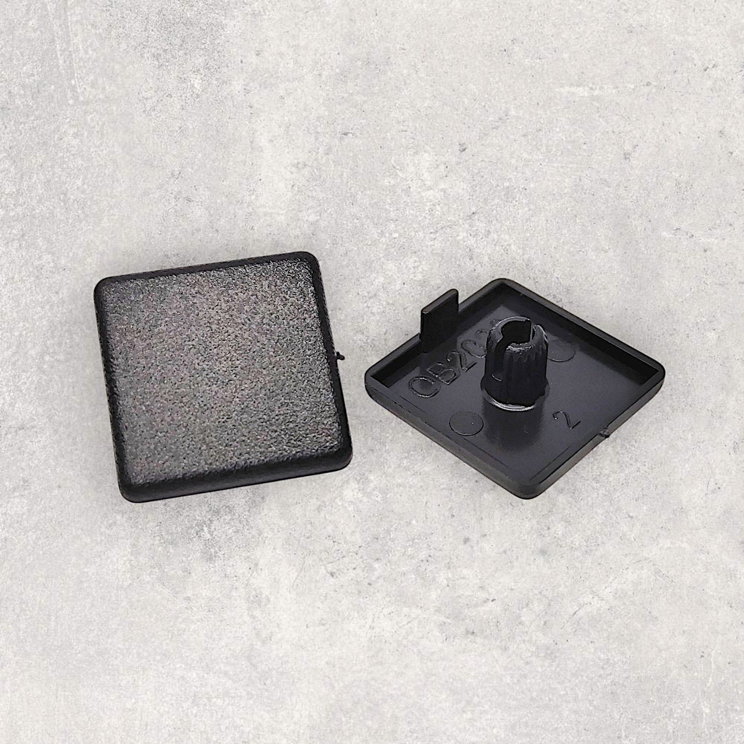 20 Series Plastic End Cap