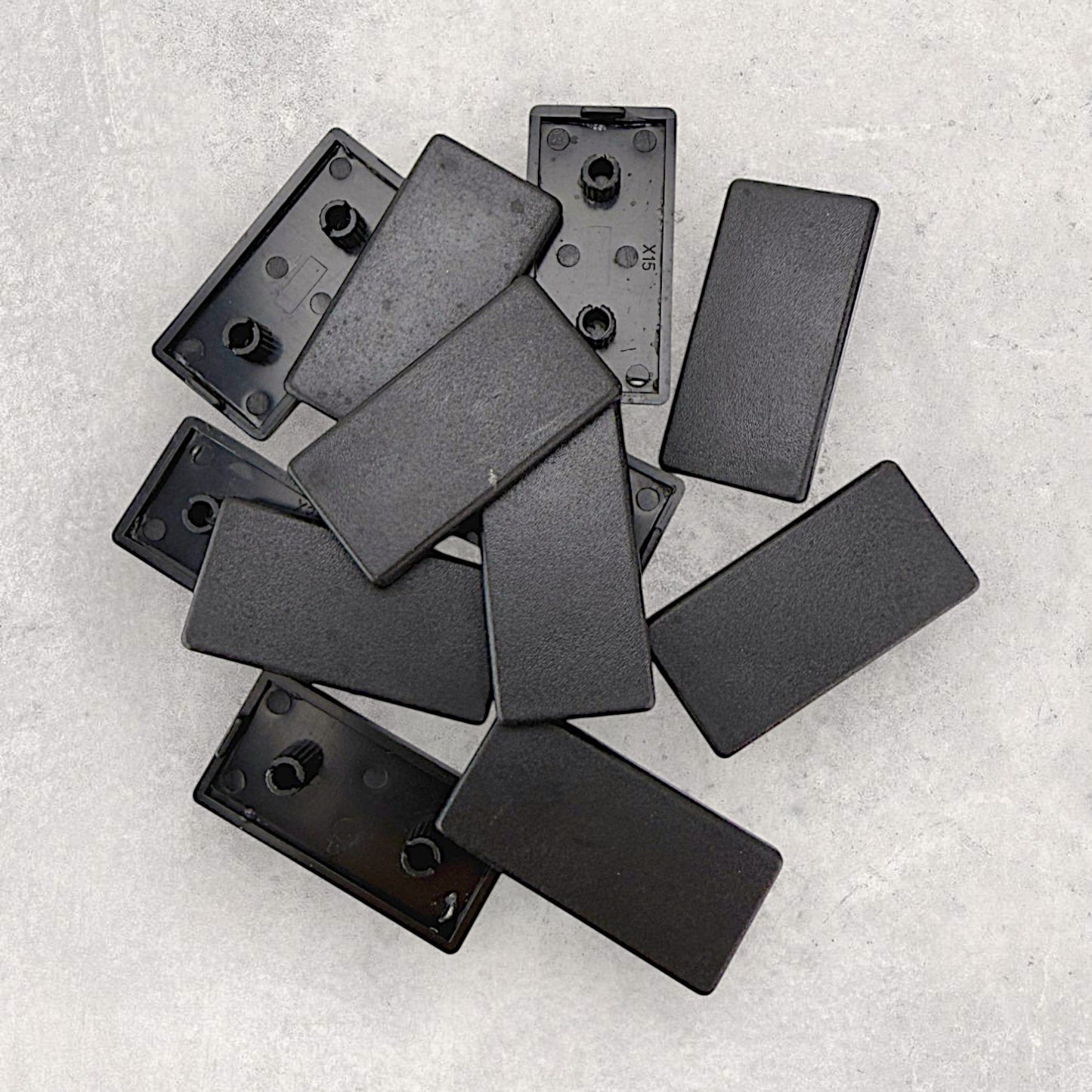 20 Series Plastic End Cap