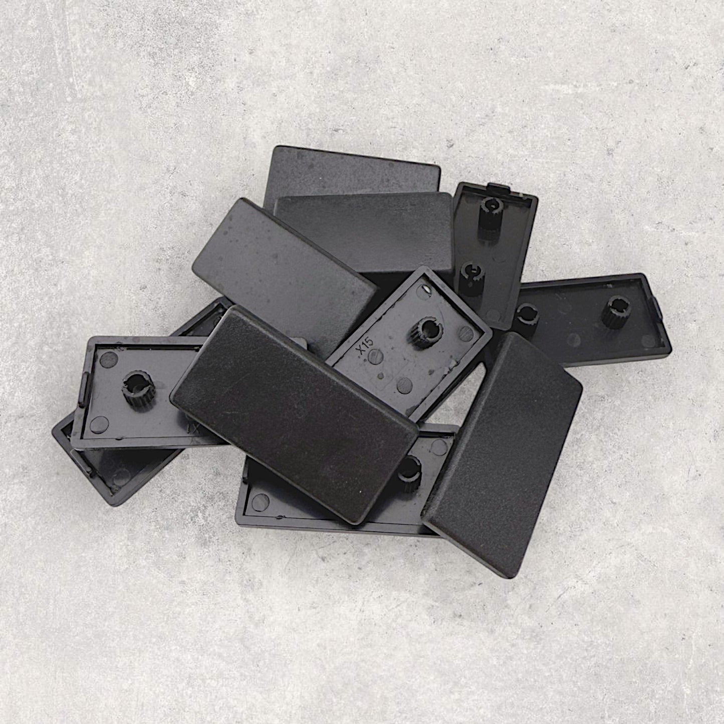 20 Series Plastic End Cap