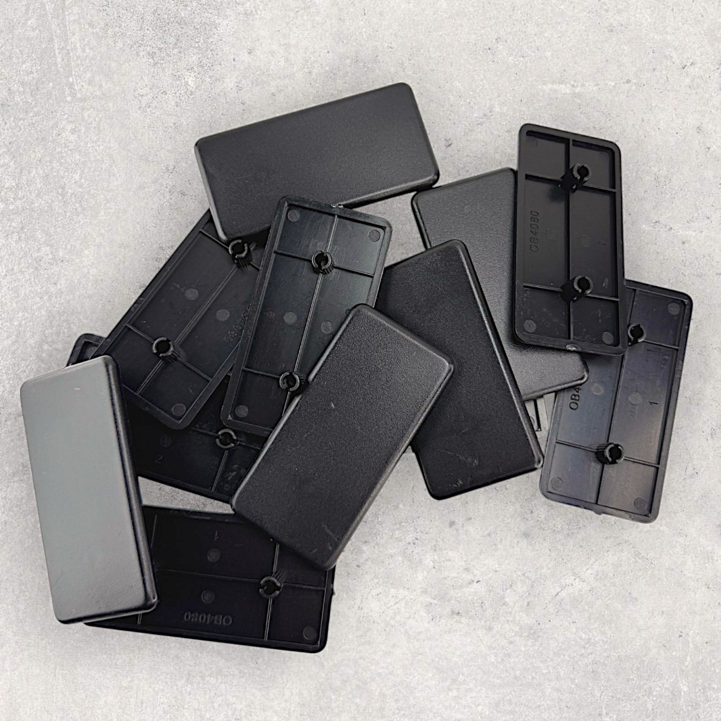 40 Series Plastic End Cap