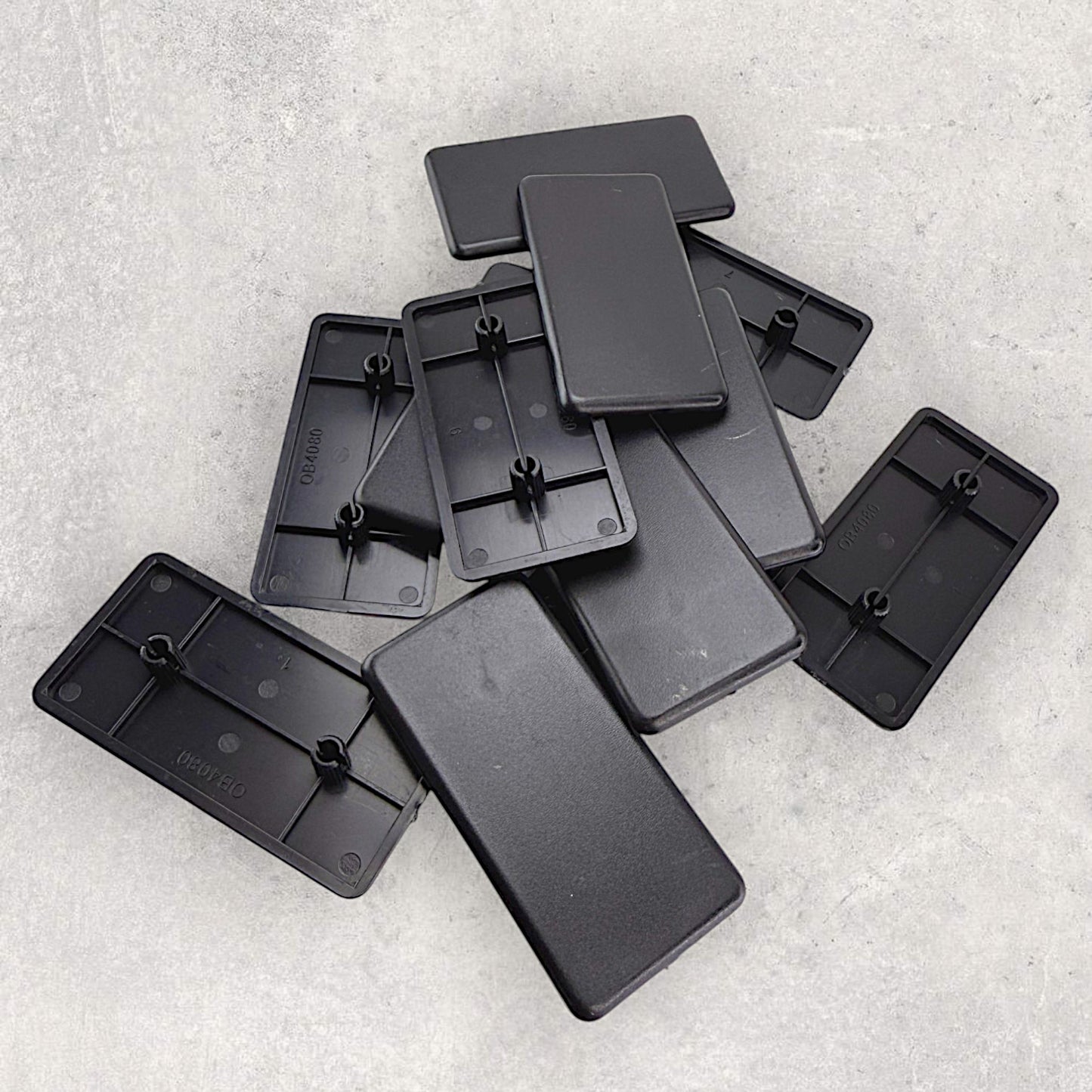 40 Series Plastic End Cap