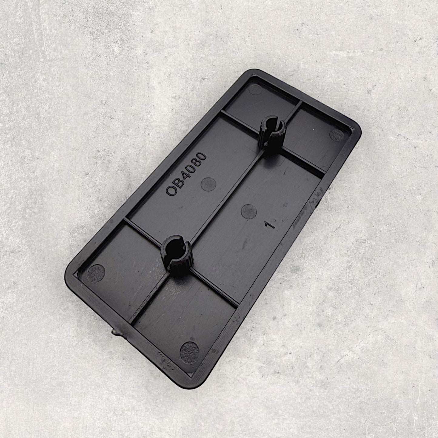 40 Series Plastic End Cap