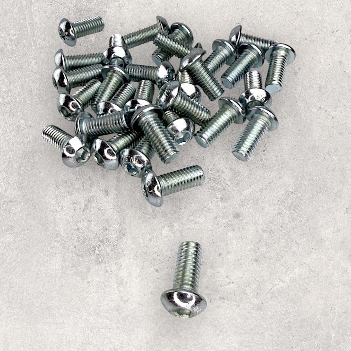 Buttonhead Hex Bolt M8x18